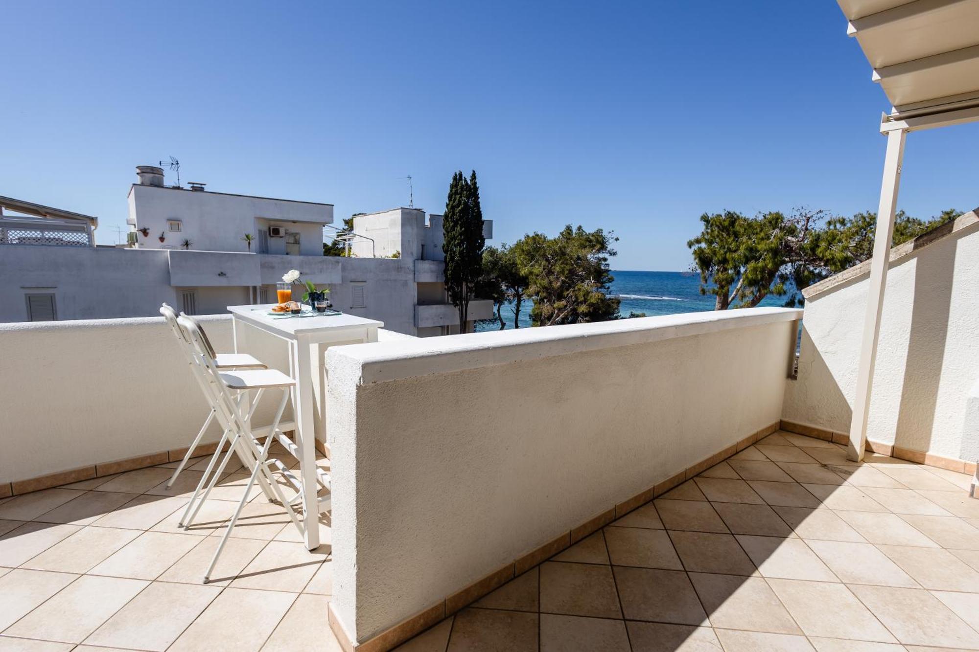 Attico Margherita - La Terrazza Sul Mare Gallipoli Exterior photo